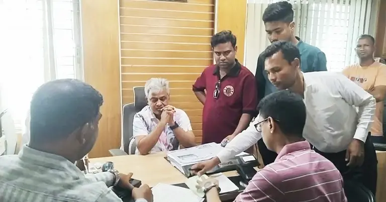 মানিকগঞ্জে ফিলিং স্টেশনকে জরিমানা